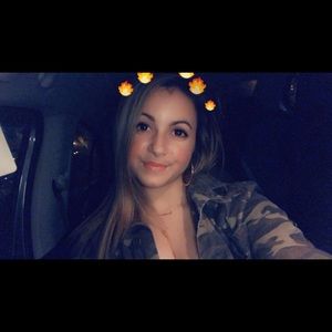 Meet your Posher, Emely